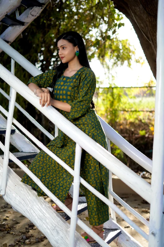 Green Ajrakh Kurti Set with Yellow Star Hand-Block Patterns-7.webp